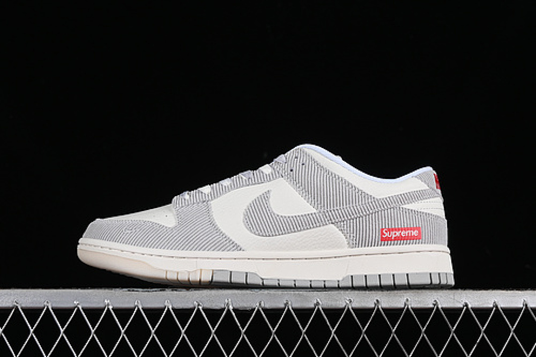 Supreme [FC1688-143]-[SB DUNK LOW SUPREME WHITE/GREY]-[WOMAN:36-39]-[MAN:40-45], photo 1