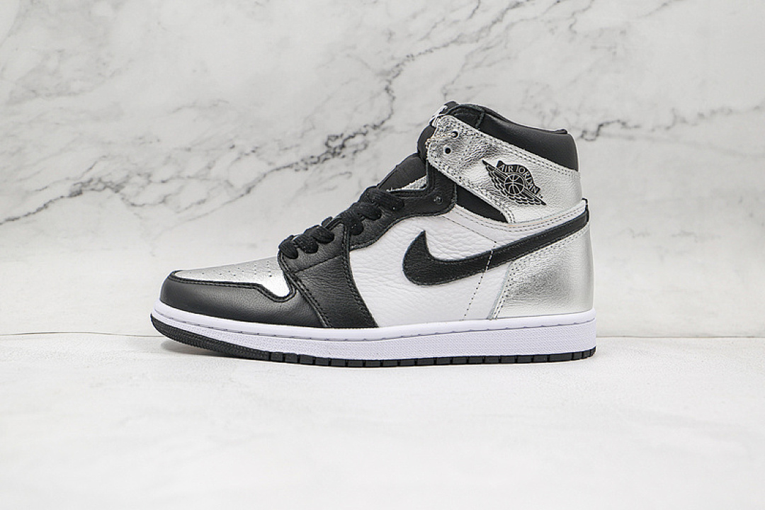 Jordan AIR Jordan 1 RETRO HIGH OG SILVER TOE BLACK/METALLIC SILVER/WHITE · CD0461-001, photo 1