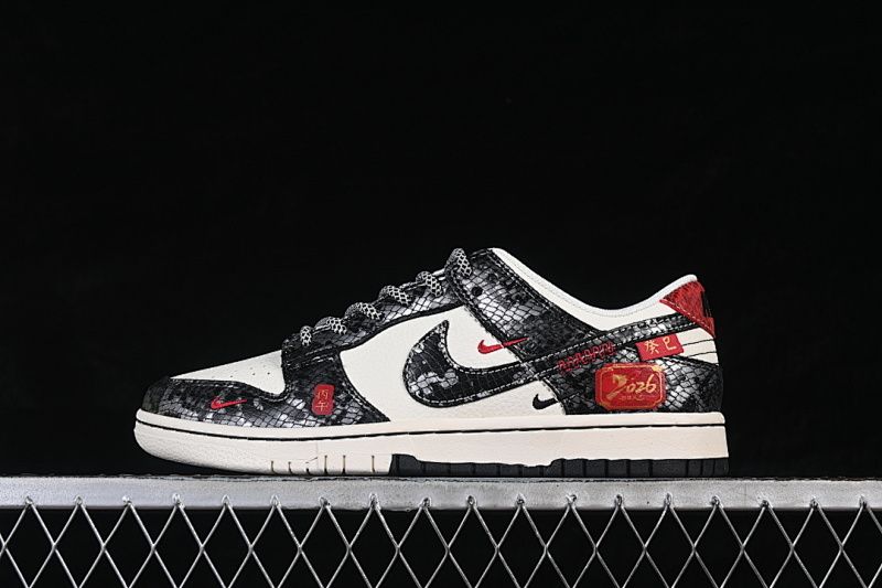 Nike SB DUNK LOW WHITE/BLACK/RED · YX5066-C93, photo 1