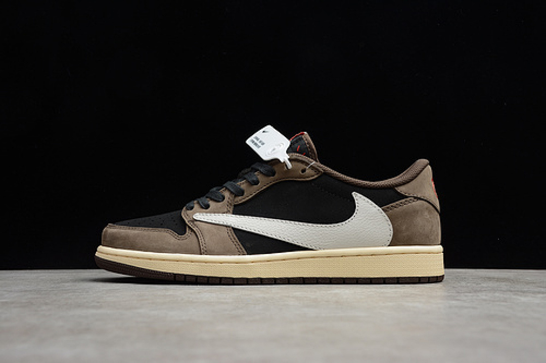 Jordan TRAVIS SCOTT AIR Jordan 1 LOW MOCHA BLACK/DARK MOCHA-UNIVERSITY RED · CD4487-100, photo 1