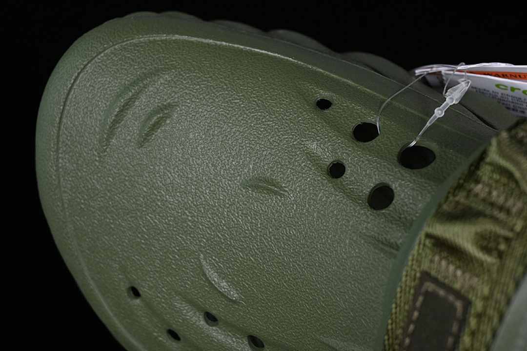 Crocs [SALEHE BEMBURY X CROCS POLLE CLOG ARMY GREEN/ARMY GREEN]-[UNISEX:36-46] - Image 5