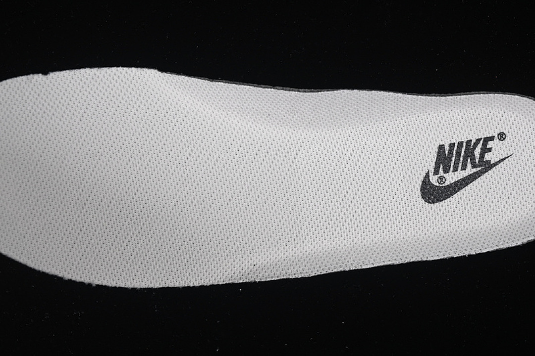 Nike [HH7518-043]-[AIR FORCE 1 07 LOW SUPREME WHITE/BLACK/RED]-[WOMAN:36-39]-[MAN:40-45] - Image 4