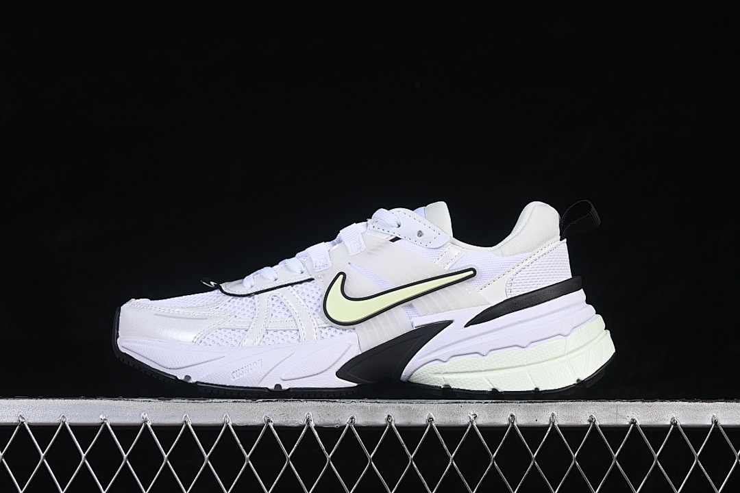 Unbranded [FD0736-109]-[V2K RUN WHITE/PURE PLATINUM/SUMMIT WHITE/VOLT TINT]-[WOMAN:35.5-39]-[MAN:40-41], photo 1