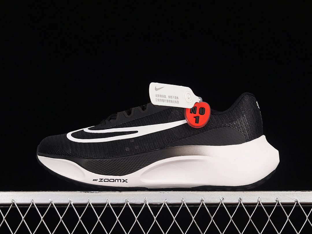 Unbranded [DM8968-001]-[ZOOM FLY 5 BLACK/BLACK/WHITE]-[WOMAN:36-39]-[MAN:40-45], photo 1