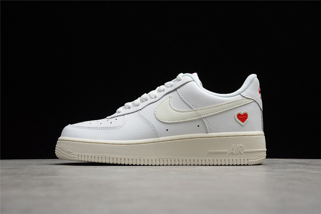 Nike [DD7117-100]-[AIR FORCE 1 LOW VALENTINE'S DAY WHITE/SAIL/UNIVERSITY RED]-[UNSIEX:36-45], photo 1