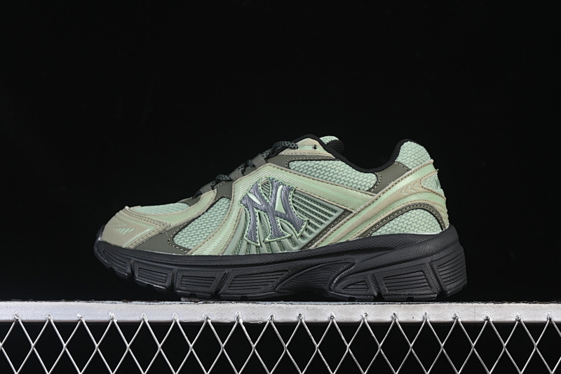 TROPHY RUNNER GREEN/BLACK · 3ARNR025N50KAM, photo 1