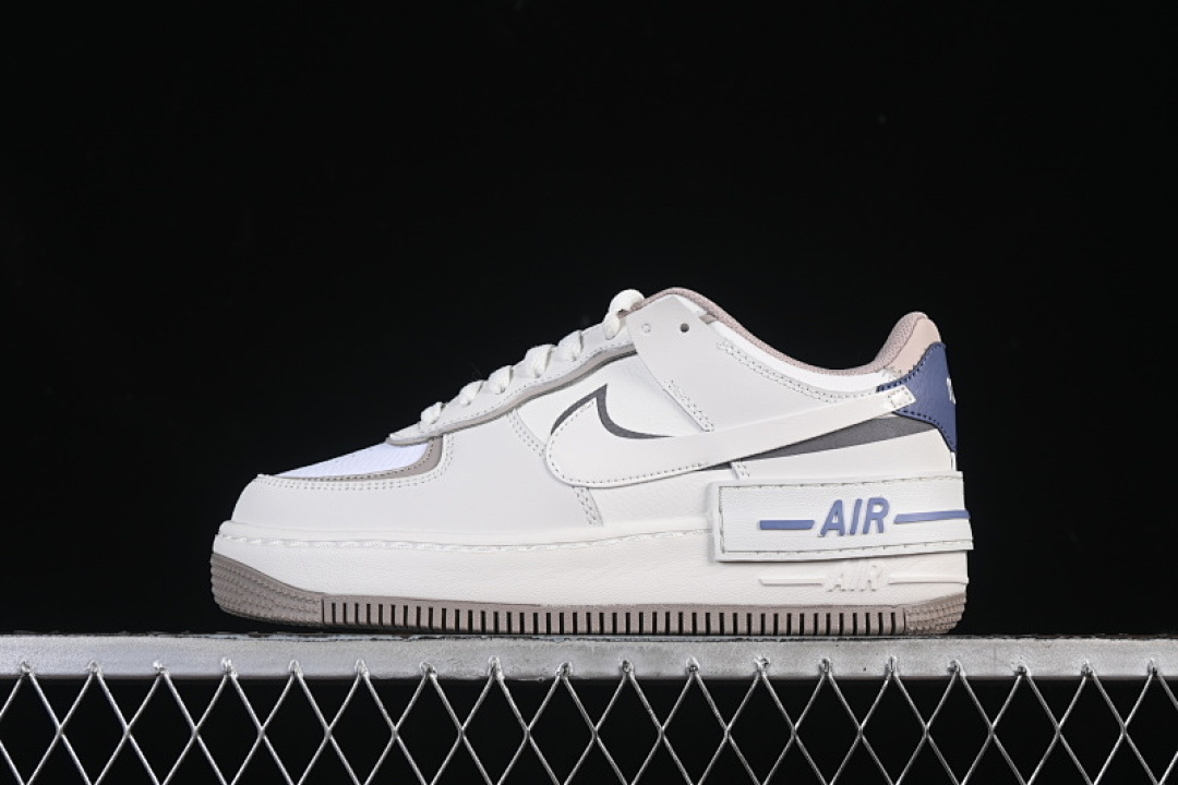 Nike Nike AIR FORCE 1 SHADOW VERSATILE SNEAKERS BROWN/WHITE · IO7594-101, photo 1