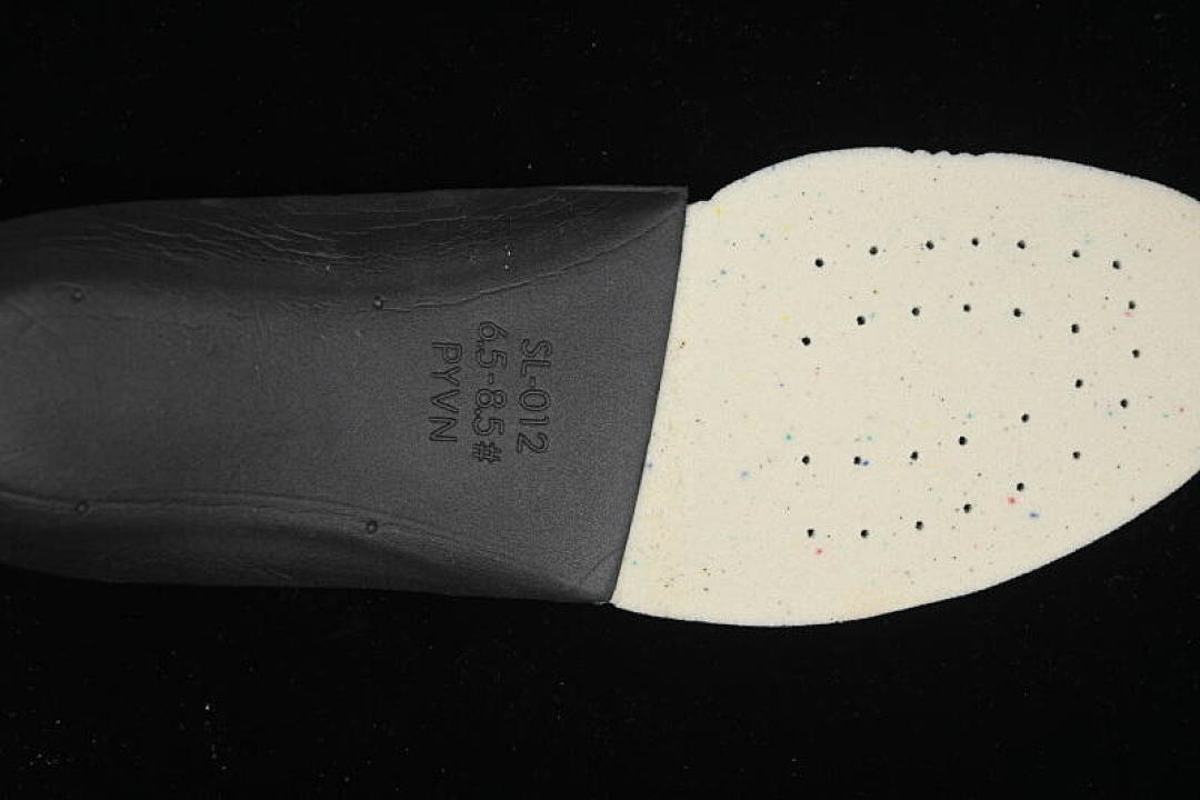 On Running [477736-28]-[OUTDOOR TRAIL RUNNING SHOES WHITE/GREY]-[WOMAN:36-39]-[MAN:40-45] - Image 3