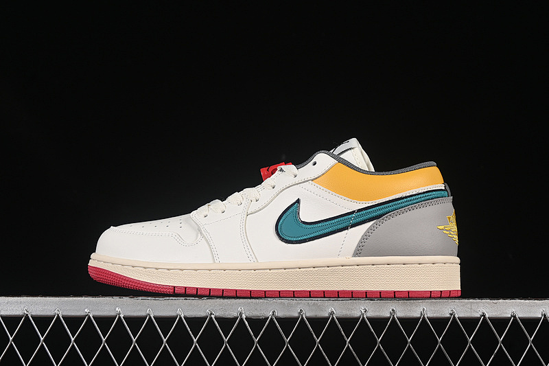 Jordan AIR Jordan 1 LOW SAIL/CASHMERE/COLLEGE GREY/BRAVE BLUE · HV4511-133, photo 1