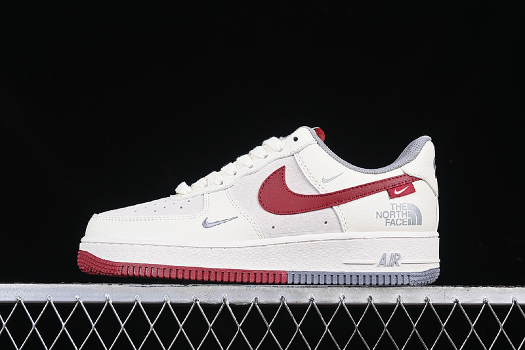 Nike [DM6688-047]-[AIR FORCE 1 07 LOW WHITE/GREY/RED]-[WOMAN:36-39]-[MAN:40-45] - Image 2