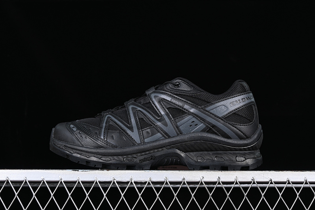 On Running [410139-28]-[XT QUEST ADV OUTDOOR OFF ROADING DARK GRAY/BLACK]-[WOMAN:36-39]-[MAN:40-45], photo 1