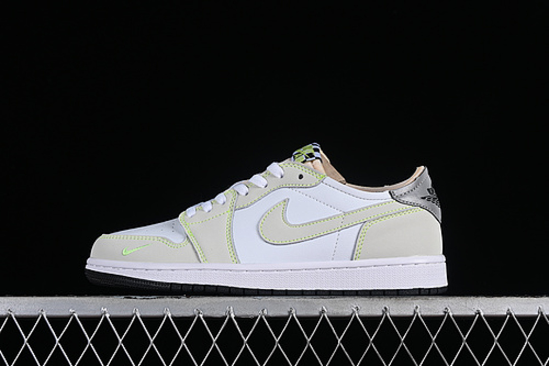 Jordan [DM7837-103]-[AIR JORDAN 1 LOW OG WHITE/GHOST GREEN/BLACK]-[WOMAN:36-39]-[MAN:40-46], photo 1