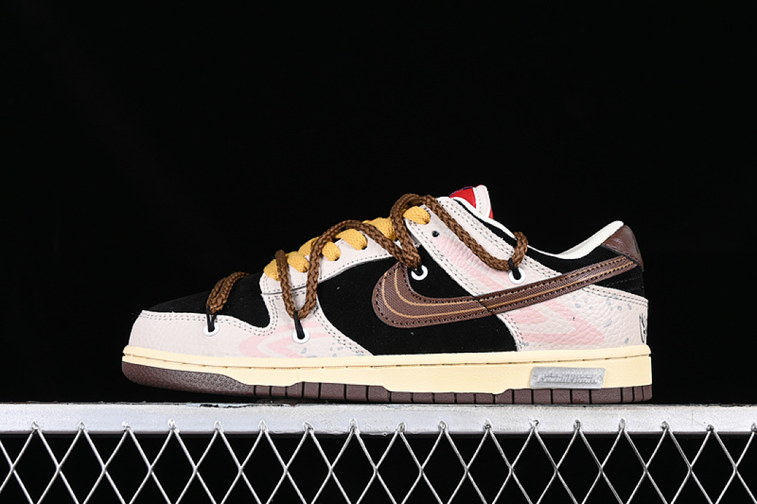 Unbranded [DR9704-200]-[DUNK LOW SB WHITE/BLACK/BROWN]-[WOMAN:35.5-39]-[MAN:40-46], photo 1