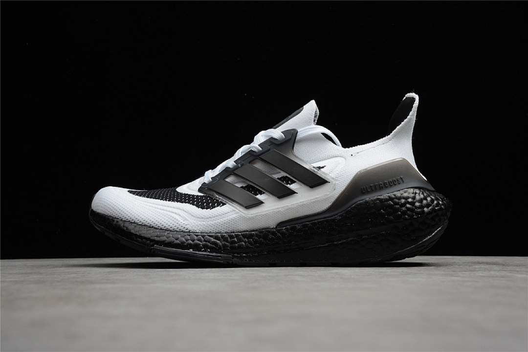 Unbranded [FY0306]-[ULTRABOOST 21 SHOES CORE BLACK/CLOUD WHITE/CORE BLACK]-[WOMAN:36-39]-[MAN:40-45], photo 1