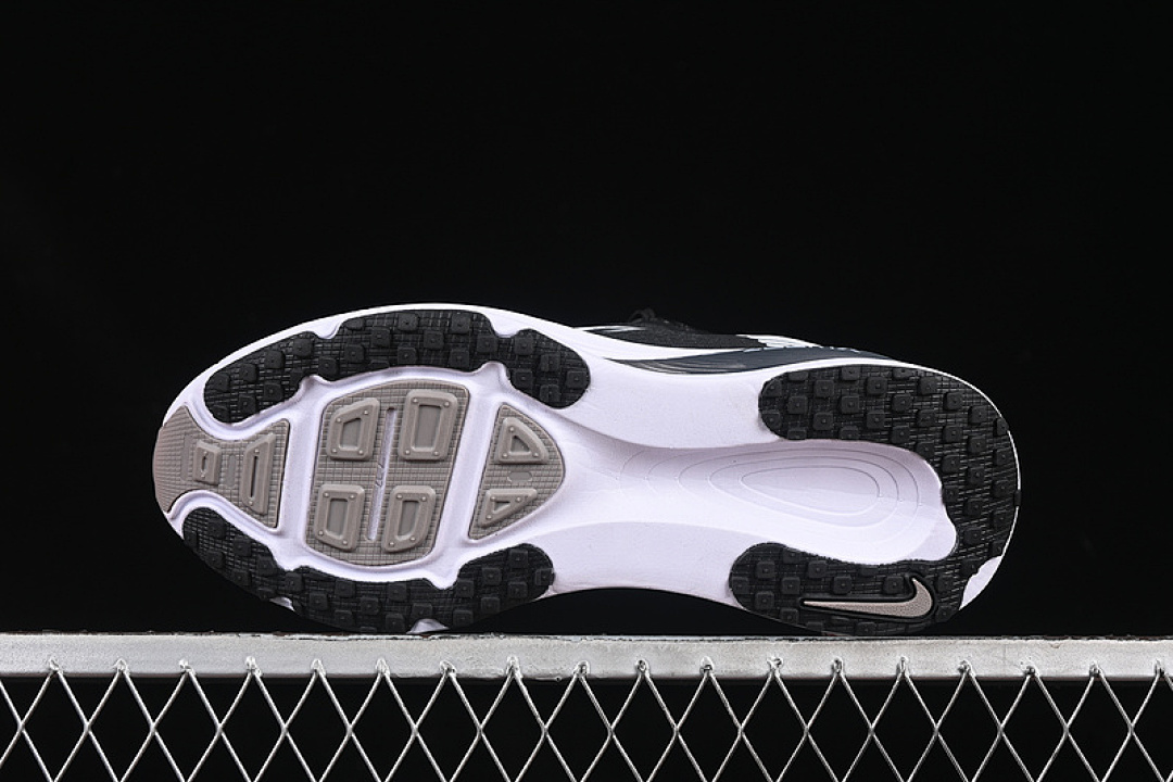 Nike [HM6806-007]-[AIR ZOOM VOMERO 18 BLACK/WHITE]-[WOMAN:36-39]-[MAN:40-45] - Image 15