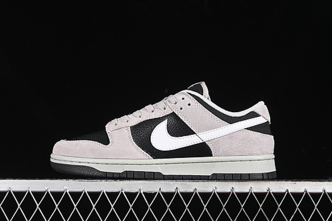 Nike DUNK LOW SB LIGHT SMOKE GREY ANTHRACITE WHITE/GREY/BLACK · HV2532-001, photo 1