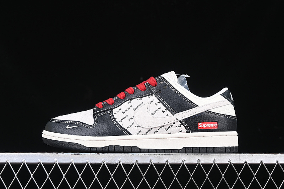 Supreme [XS1086-020]-[SB DUNK LOW SUPREME WHITE/BLACK/RED]-[WOMAN:36-39]-[MAN:40-45], photo 1