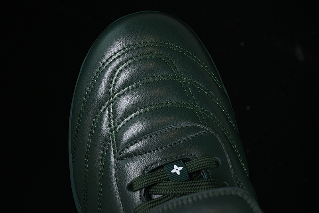 Louis Vuitton [LOUIS VUITTON FOOTPRINT SOCCER 2025 GREEN]-[WOMAN:35-39]-[MAN:40-46] - Image 9