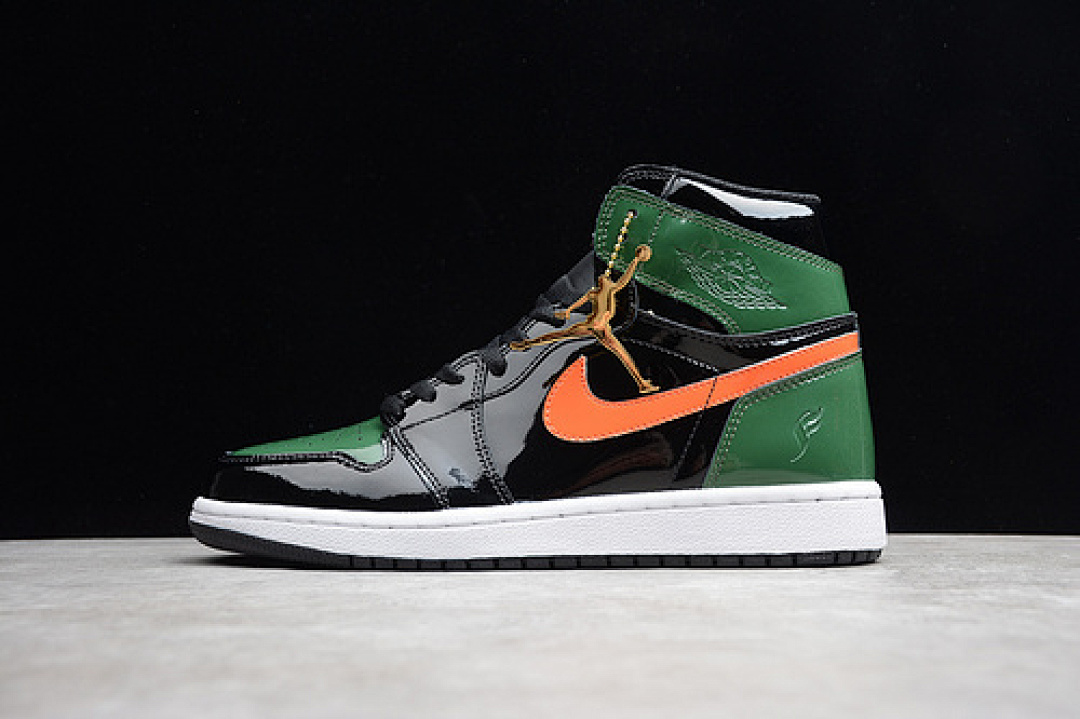 Jordan [AV3905-038]-[AIR JORDAN 1 HIGH OG BLACK/FIR-TEAM ORANGE SOLEFLY FRIENDS&FAMILY]-[MAN:40-45]-[OG160], photo 1