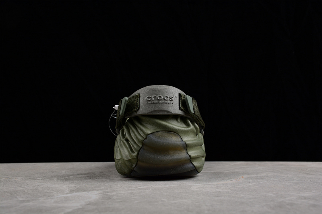 Crocs [SALEHE BEMBURY X CROCS POLLE CLOG ARMY GREEN/ARMY GREEN]-[UNISEX SIZE:36-47] - Image 10