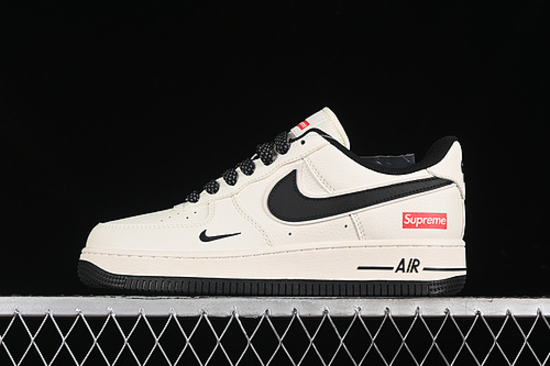 Nike [XZ6188-013]-[AIR FORCE 1 07 LOW SUPREME WHITE/BLACK]-[WOMAN:36-39]-[MAN:40-45], photo 1
