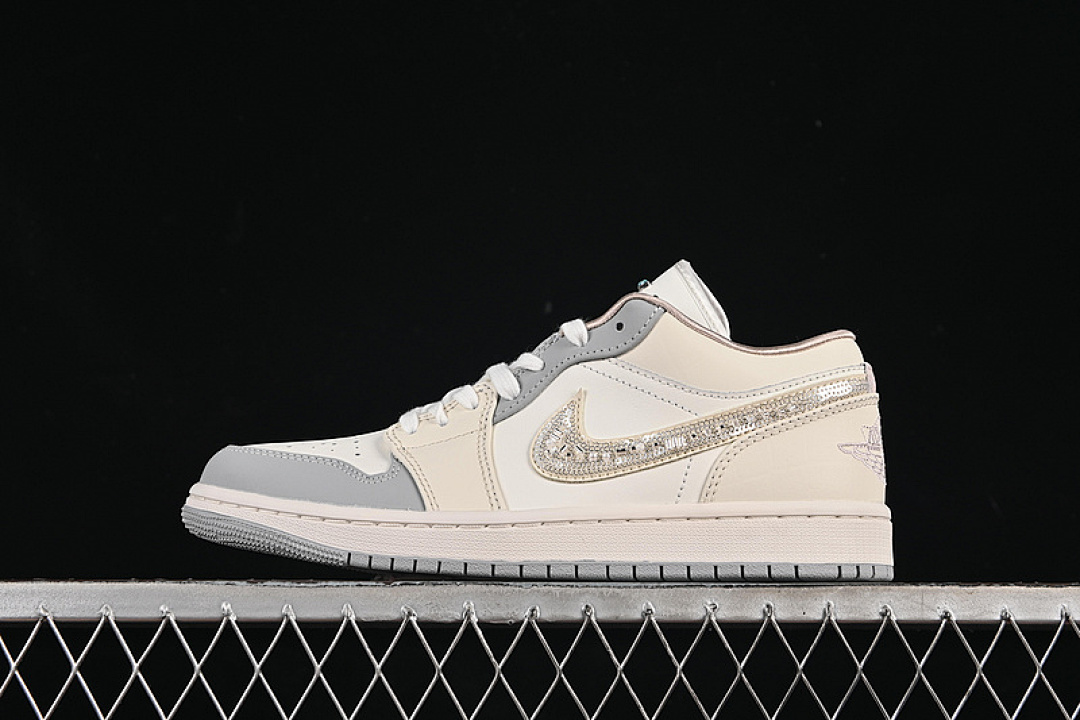 Jordan [IH7323-100]-[AIR JORDAN 1 LOW BEIGE/GREY]-[WOMAN:35.5-39]-[MAN:40-46], photo 1