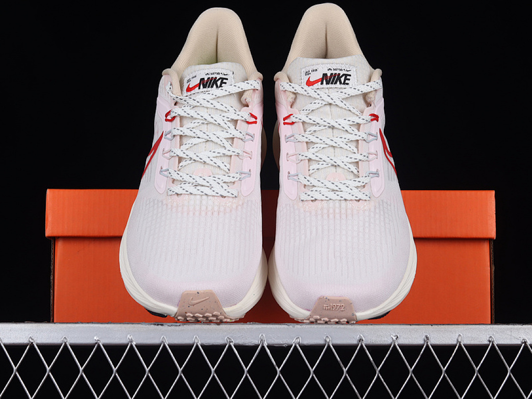 Nike [FD4344-161]-[AIR ZOOM PEGASUS 39 LUNAR NEW YEAR SAIL/UNIVERSITY RED/SAIL]-[UNISEX:36-45] - Image 12