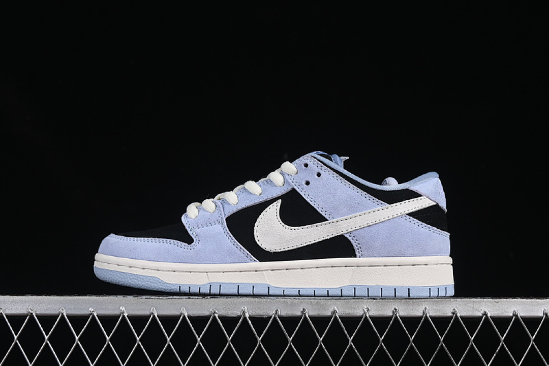 Nike SB DUNK LOW ALUMINUM ALUMINUM/BLACK/FOOTBALL GREY/SUMMIT WHITE · HF3063-400, photo 1