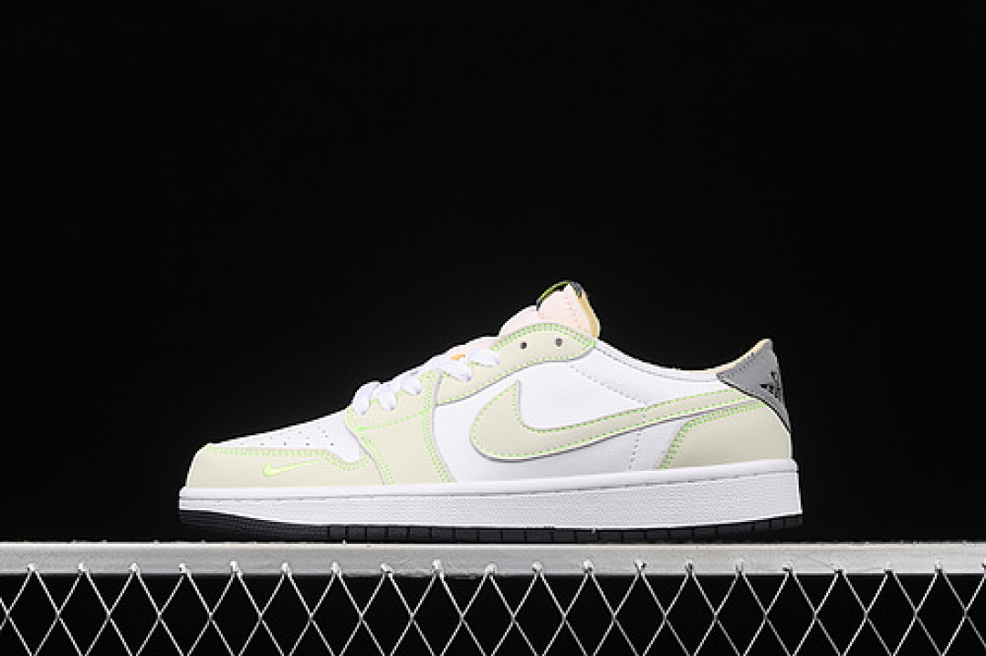 Jordan [DM7837-103]-[AIR JORDAN 1 LOW OG WHITE/GHOST GREEN/BLACK]-[WOMAN:36-39]-[MAN:40-46], photo 1