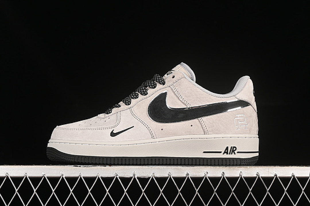 Nike Nike AIR FORCE 1 07 LOW GREY/BLACK · WW5021-621, photo 1