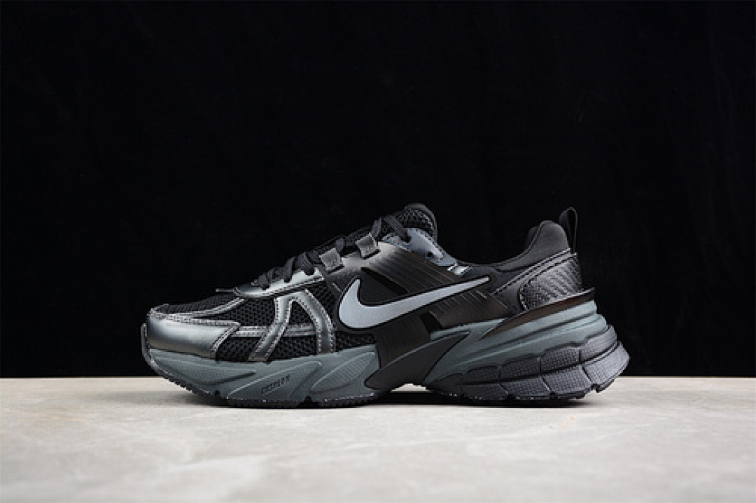 Unbranded [FD0736-001]-[V2K RUNTEKK 3XL WHITE/BLACK/GREEN]-[WOMAN:35.5-39]-[MAN:40-46], photo 1