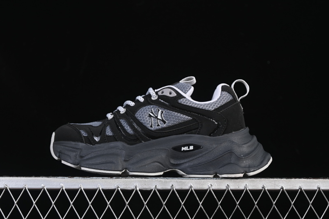 Unbranded [3ASHCC35N50BKS]-[CHAMP CHUNKY VINTAGE BLACK/DARK GRAY]-[WOMAN:35-39]-[MAN:40-45], photo 1