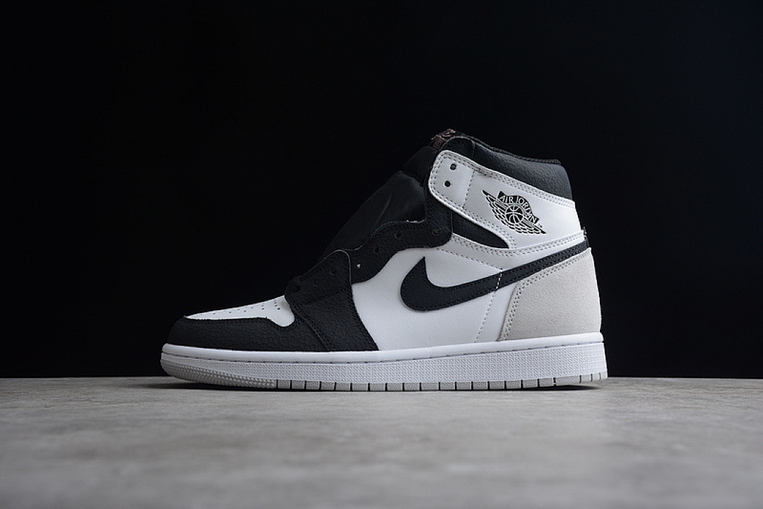 Jordan AIR Jordan 1 RETRO HIGH OG STAGE HAZE WHITE/BLACK/GREY FOG/BLEACHED CORAL · 555088-108, photo 1