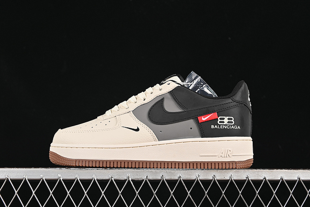 Nike [HJ3318-005]-[AIR FORCE 1 07 LOW BEIGE/GREY/BLACK]-[WOMAN:36-39]-[MAN:40-45] - Image 2