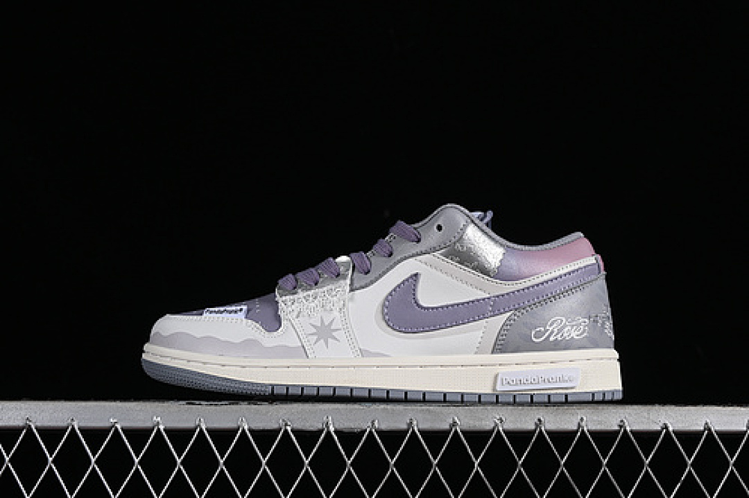 Jordan [553560-053]-[AIR JORDAN 1 LOW VINTAGE GREY STEALTH/WHITE/SAIL]-[WOMAN:35.5-39]-[MAN:40-47.5], photo 1