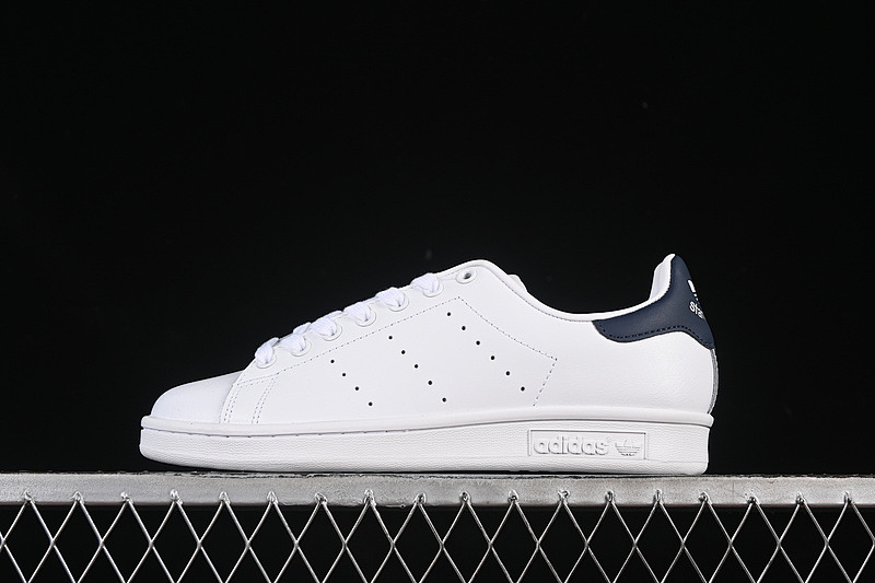 STAN SMITH CORE WHITE/RUNNING WHITE/NEW NAVY · M20325, photo 1