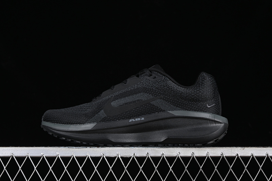 Unbranded [FJ9509-002]-[AIR ZOOM WINFLO 11 BLACK/ANTHRACITE]-[MAN:39-45], photo 1