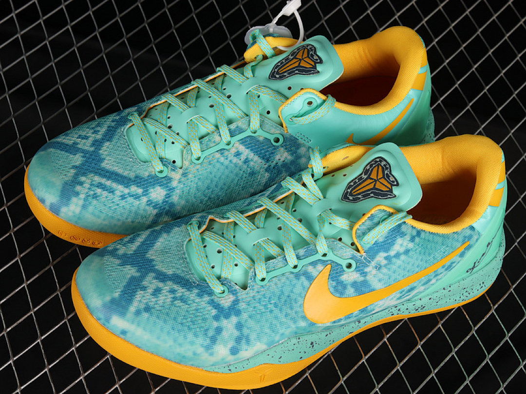 Nike [555035-304]-[KOBE 8 GREEN GLOW/LASER ORANGE-MINERAL TEAL]-[MAN:39-46] - Image 10