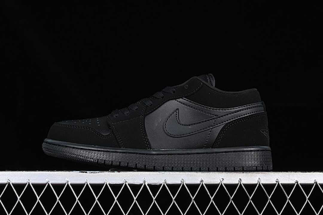 Jordan [553558-025]-[AIR JORDAN 1 LOW OG ALL BLACK BLACK]-[MAN:39-46], photo 1