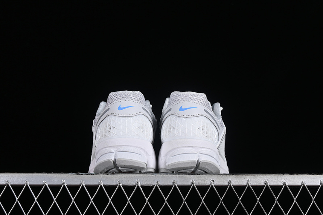 Nike [FB9149-100]-[AIR ZOOM VOMERO 5 SUMMIT WHITE/UNIVERSITY BLUE/PHOTON DUST]-[UNISEX:36-46] - Image 14