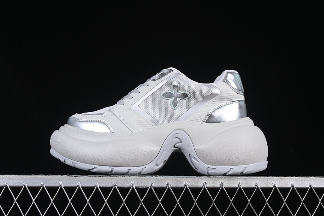 Unbranded [SMFK FUTURE RIPPLE GREY/SILVER]-[WOMAN:35-40], photo 1