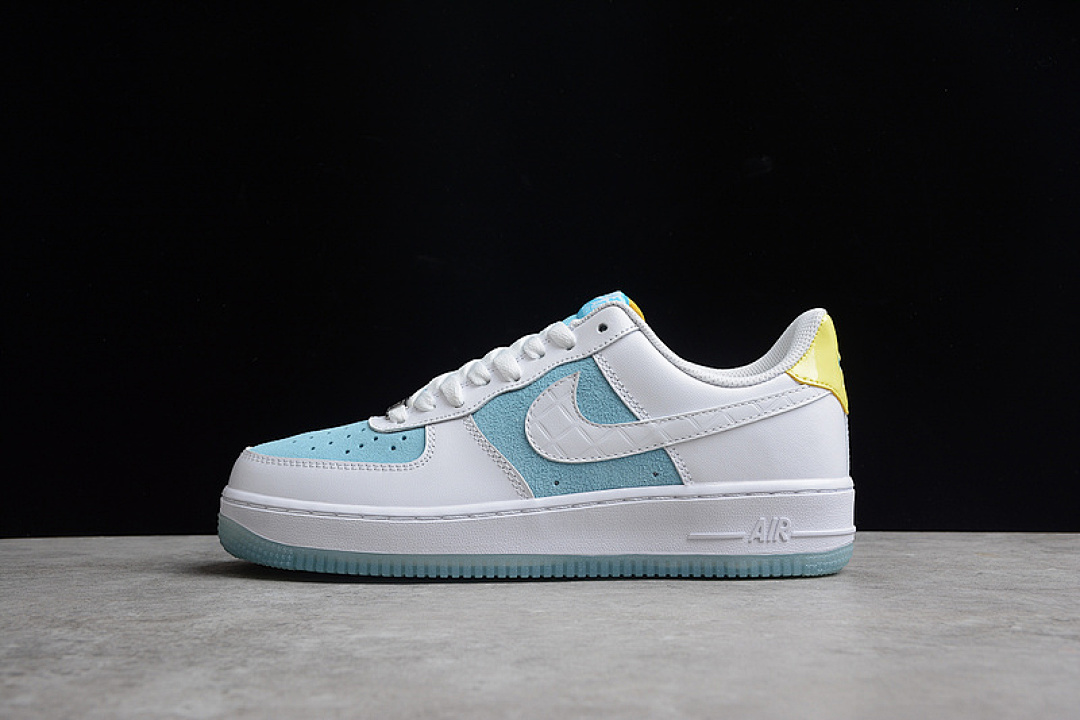 Nike Nike AIR FORCE 1 LOW 07 WHITE/LIGHT BLUE · AA7687-400, photo 1