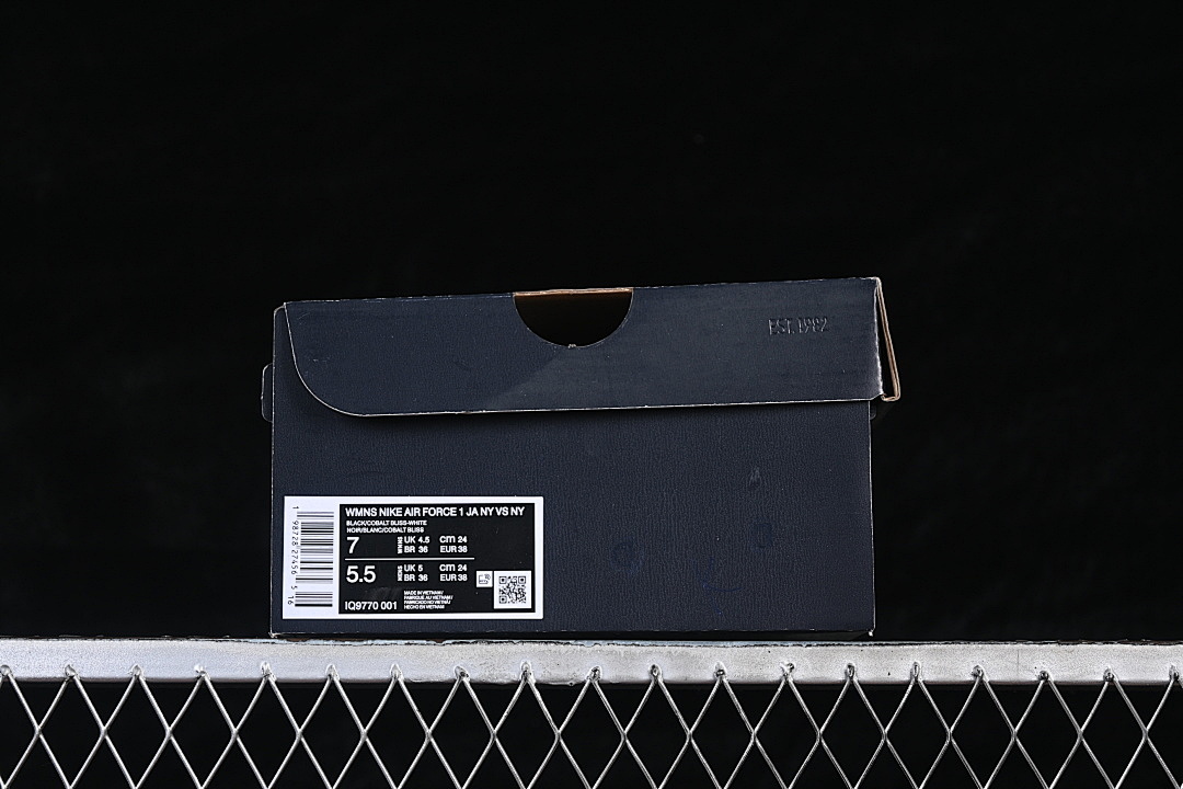 Nike [IQ9770-001]-[AIR FORCE 1 LOW BLACK/WHITE/COBALT BLISS]-[WOMAN:36-39]-[MAN:40-45] - Image 12