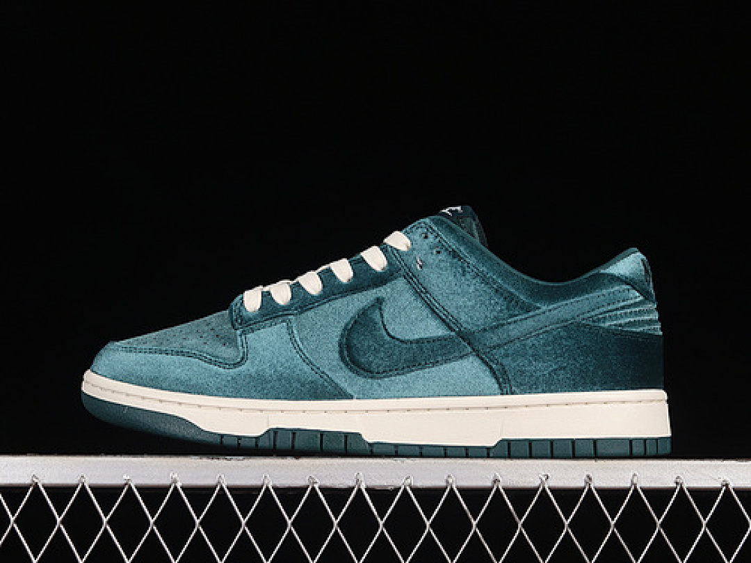 Unbranded [DZ5224-300]-[SB DUNK LOW GREEN VELVET DARK ATOMIC TEAL/DARK TEAL/SAIL]-[UNISEX:36-47.5], photo 1