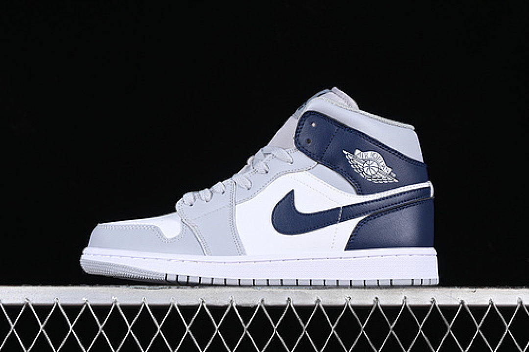 Jordan [DQ8426-104]-[AIR JORDAN 1 MID WHITE/WOLF GREY/MIDNIGHT NAVY]-[WOMAN:36-39]-[MAN:40-46], photo 1