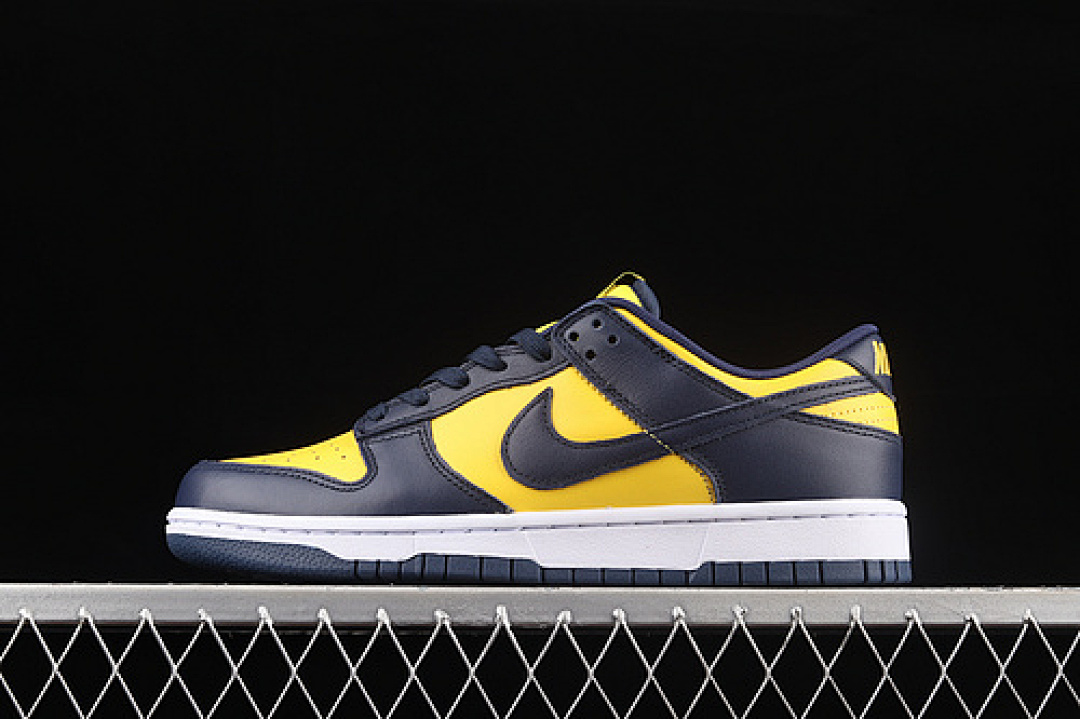 Nike SB DUNK LOW MICHIGAN 2021 VARSITY MAIZE/MIDNIGHT NAVY/WHITE · DD1391-700, photo 1