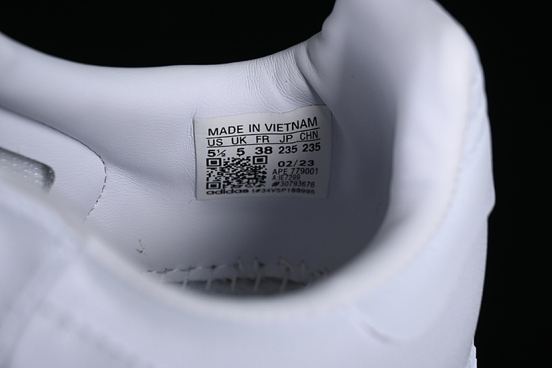 Adidas [IE7299]-[ADIDAS ORIGINAL HUMAN RACE SAMBA CLASSIC WHITE]-[WOMAN:35-39]-[MAN:40-45] - Image 5