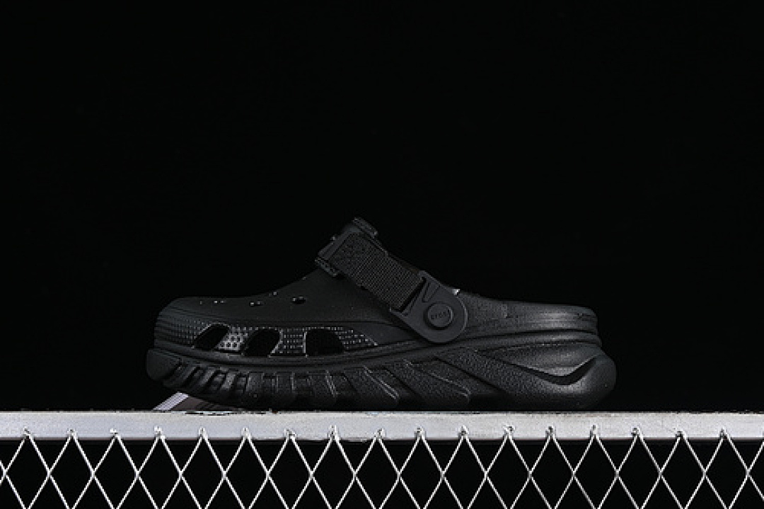 Crocs [CROCS DUET MAX CLOG BLACK]-[WOMAN:36-39]-[MAN:40-46] - Image 2