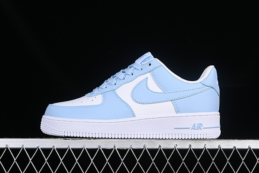 Nike [FZ4627-400]-[AIR FORCE 1 07 LOW LIGHT ARMOURY BLUE/WHITE]-[WOMAN:36-39]-[MAN:40-45], photo 1