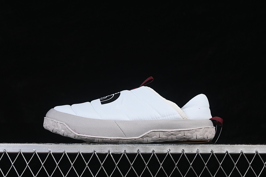 THE NORTH M NUPTSE MULE WHITE/GREY · NFOA5G2BQ4C-080, photo 1
